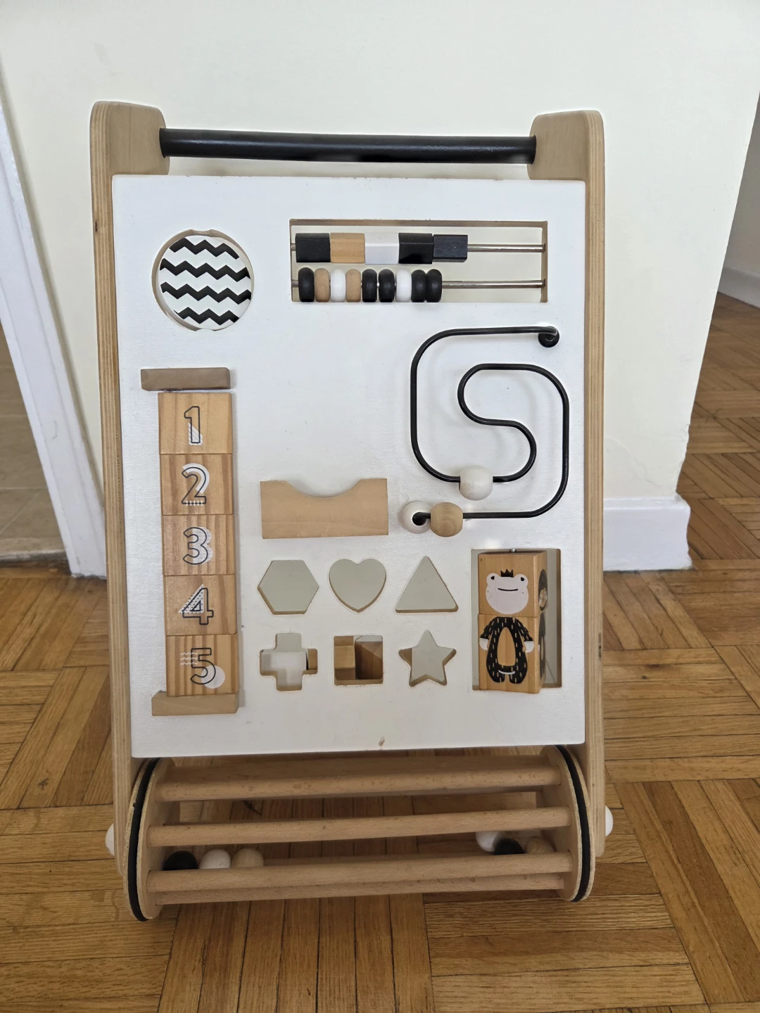 Crate&Kids Wooden push walker