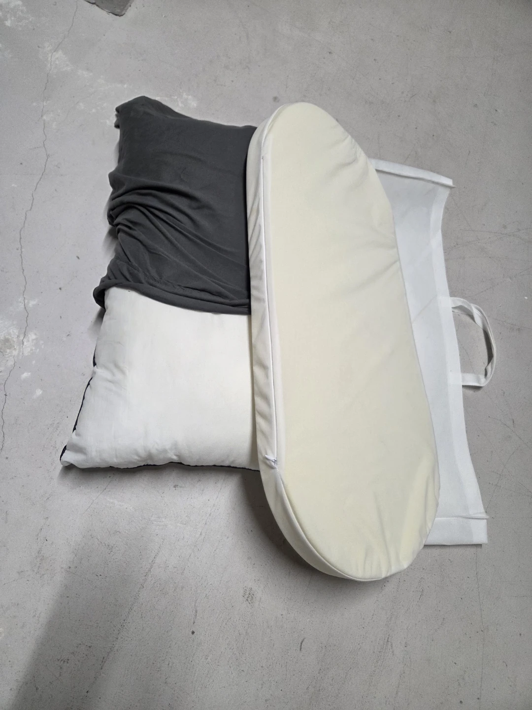 Baby Lounger with Pillow and Cover - photo 3