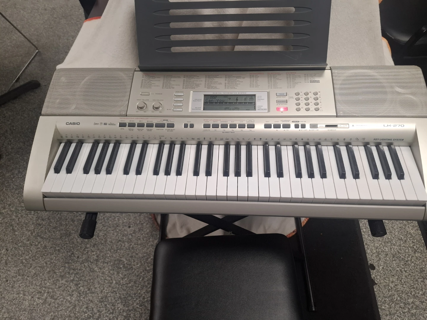 Casio LK-270 Keyboard