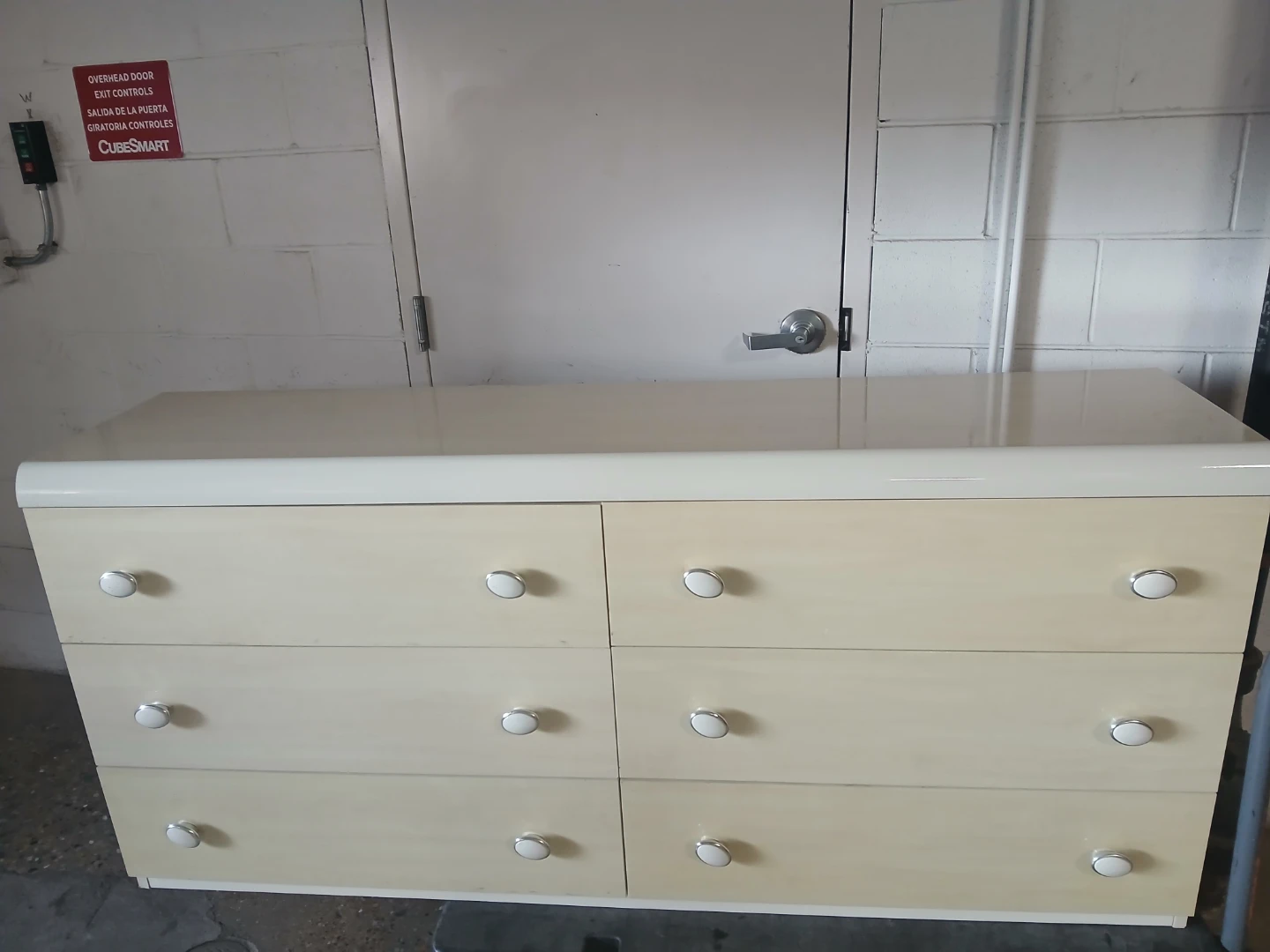 Dresser butidul exelen cobdition - photo 4