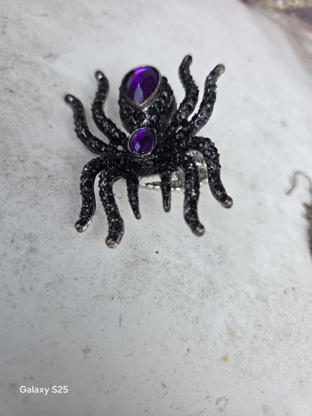 Black Spider Ring with Purple Gems - photo 2