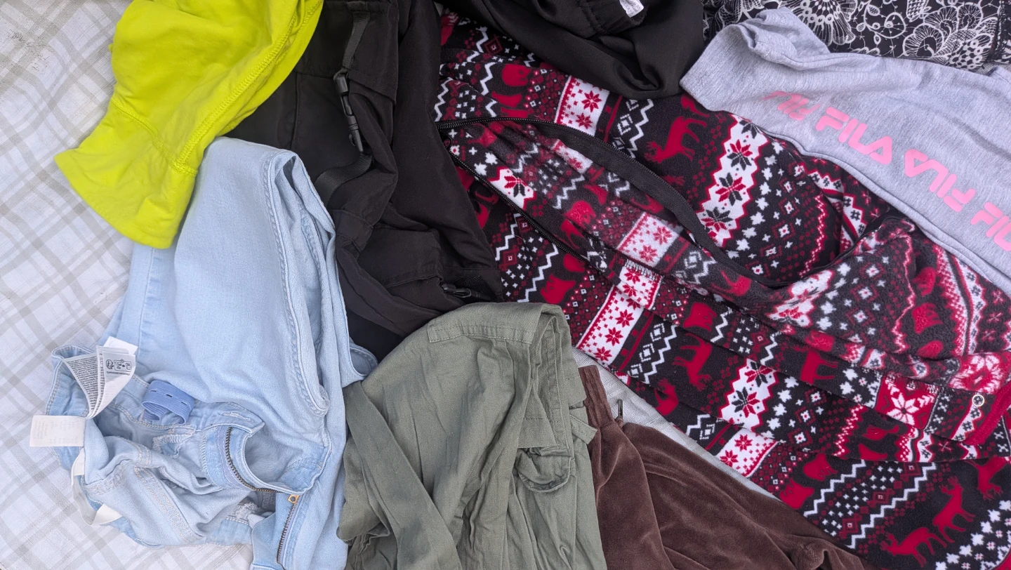 Bundle of Girls' Clothing Pants & Shorts ages 7-11 - photo 2