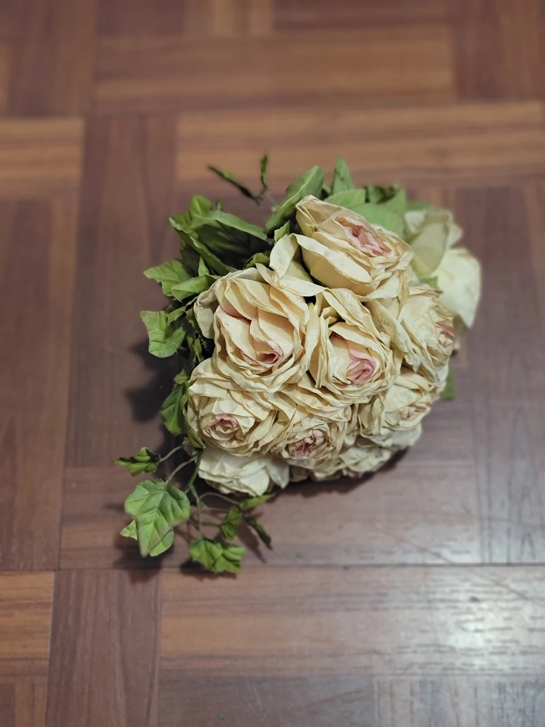 Home Interiors Artificial Roses Floral Arrangement in Glass Vase - photo 4