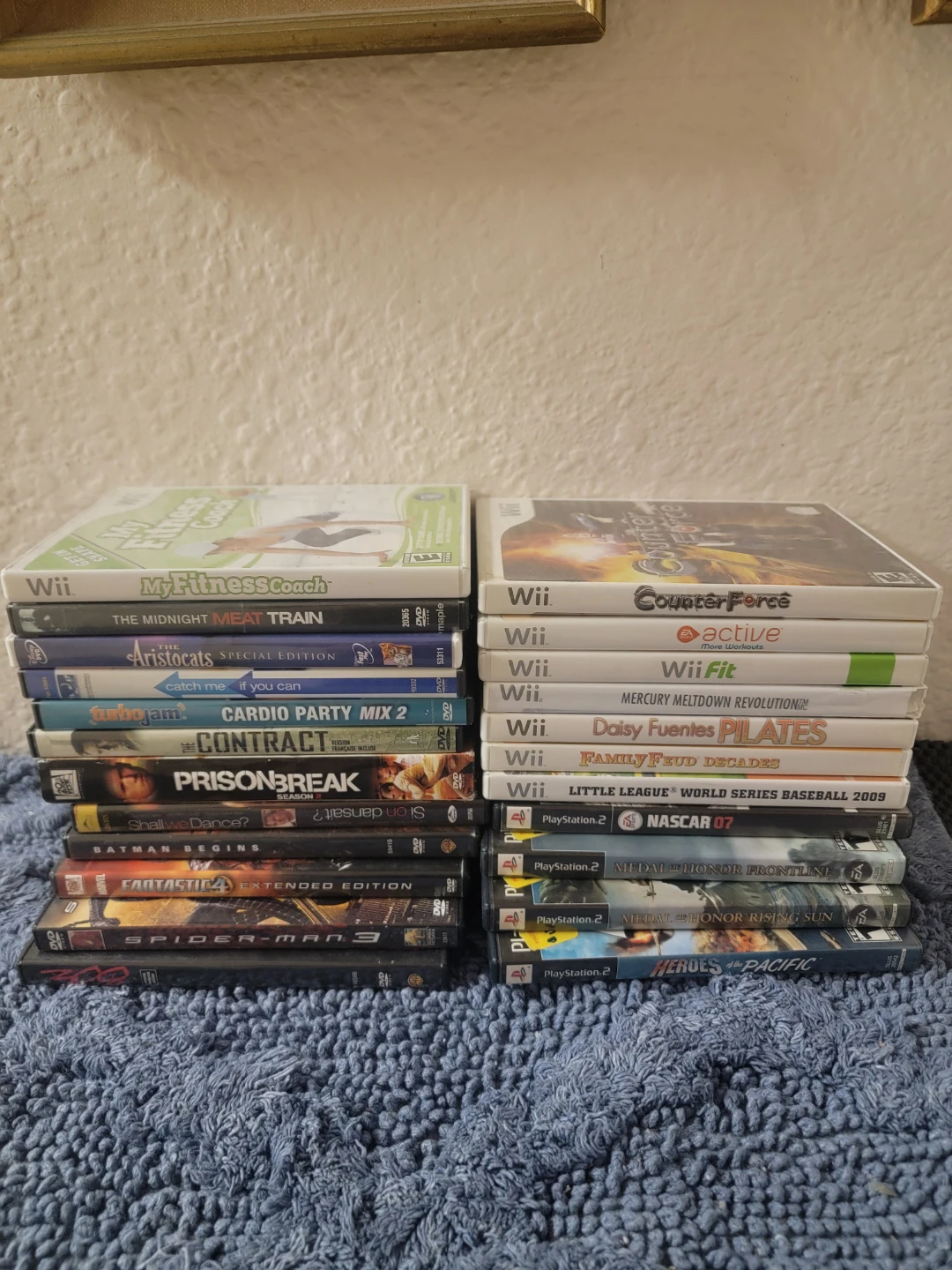 Wii Games. Ps2 games. Dvd movies
