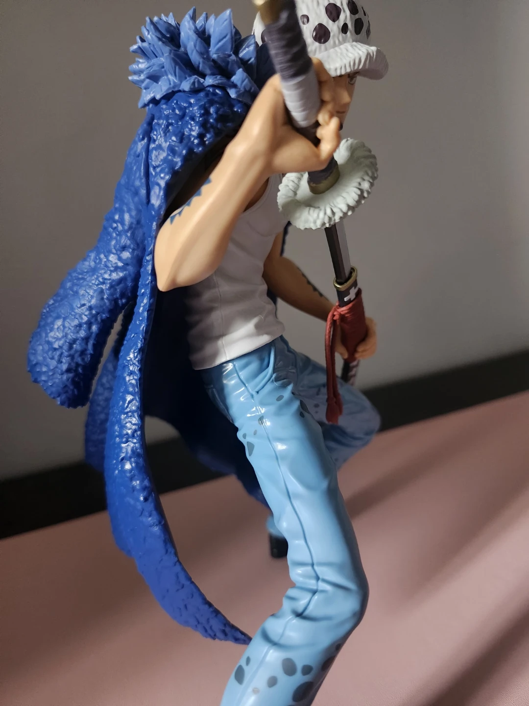 Trafalgar Law Figure One Piece - photo 5