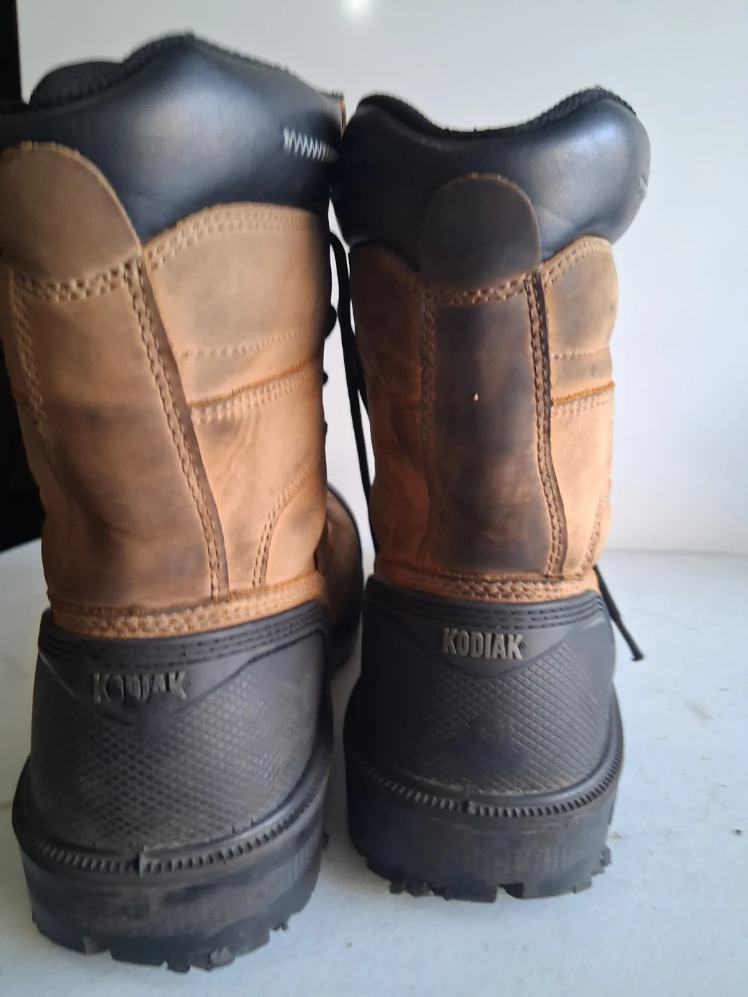 Kodiak Work Boots Size 10 US - photo 4