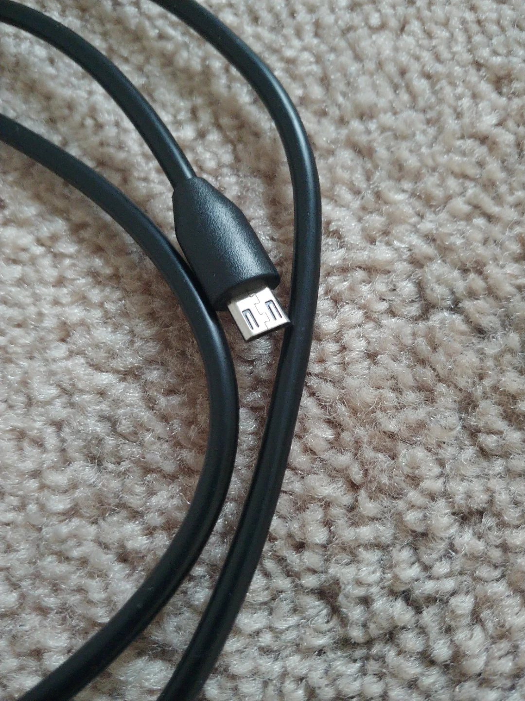 Black USB to Micro USB Cable - photo 4