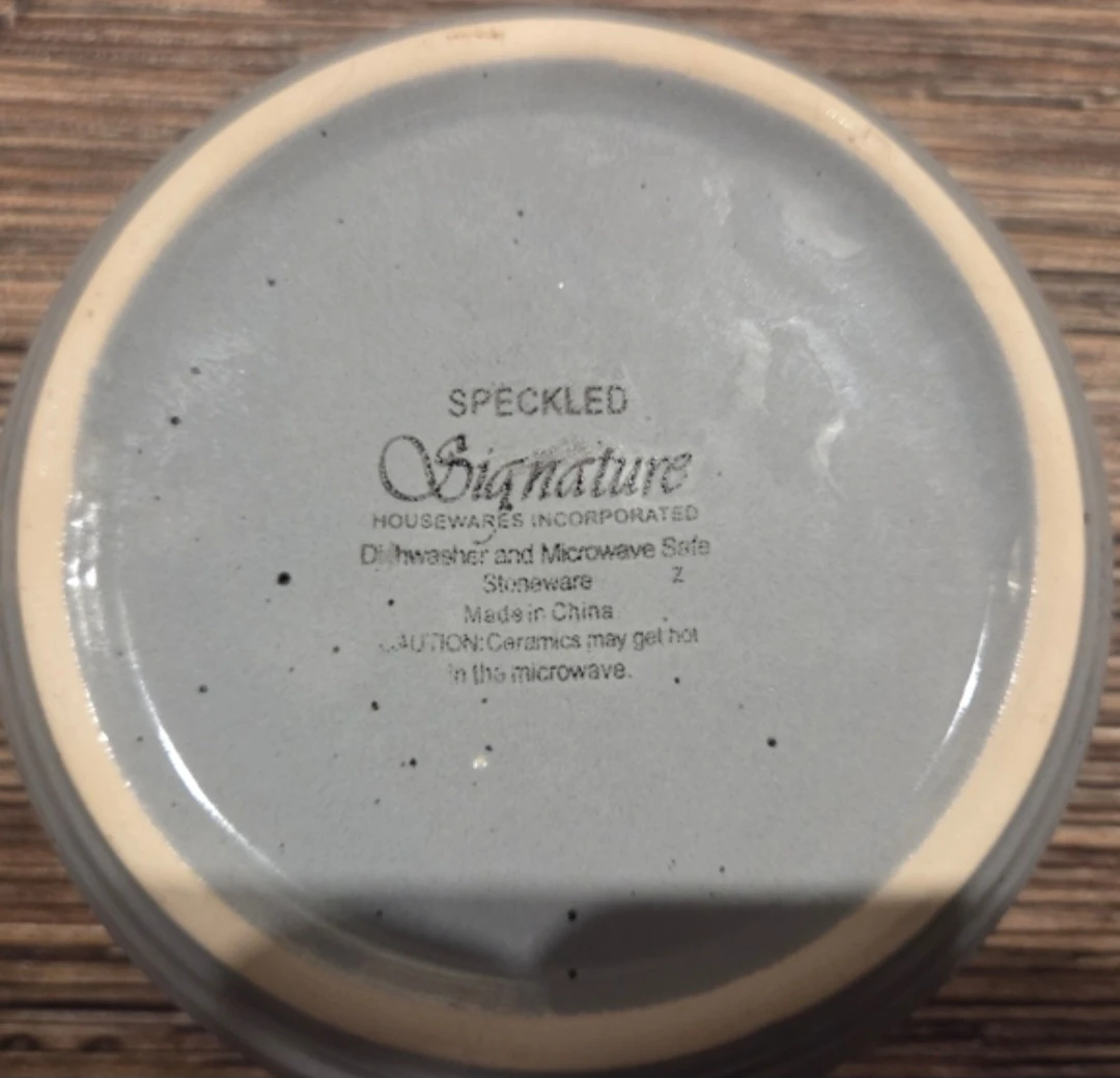 Signature Housewares Speckled Pet Bowls - photo 3