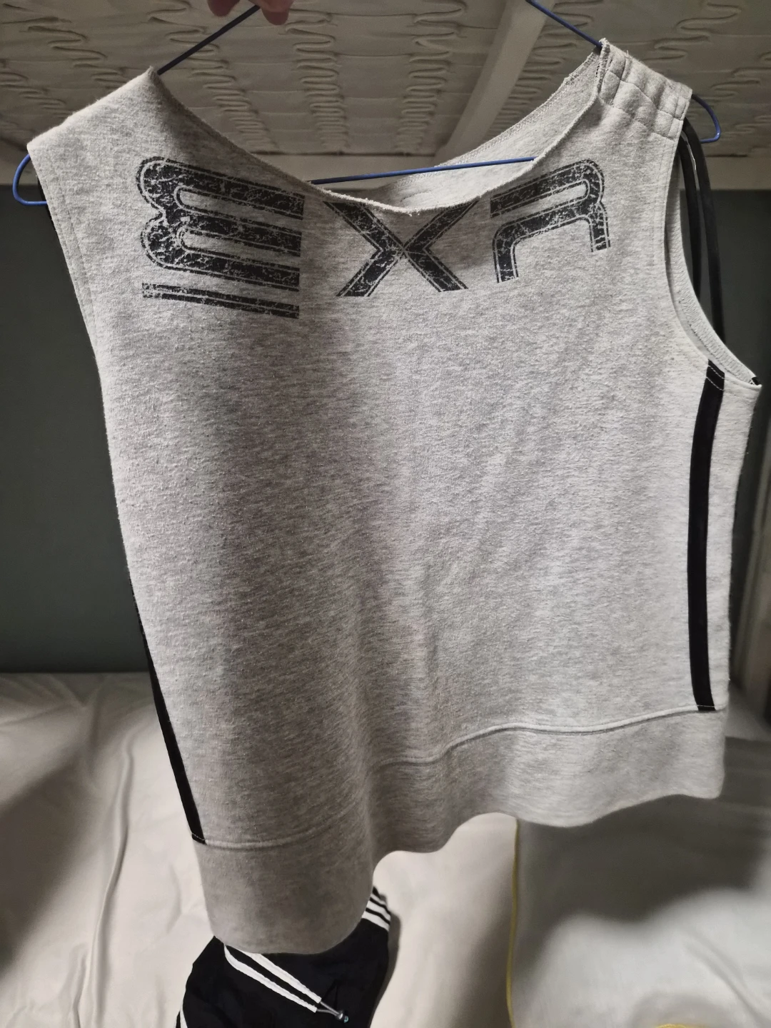 Descente Women's Athletic Shirt and Shorts Set - photo 5