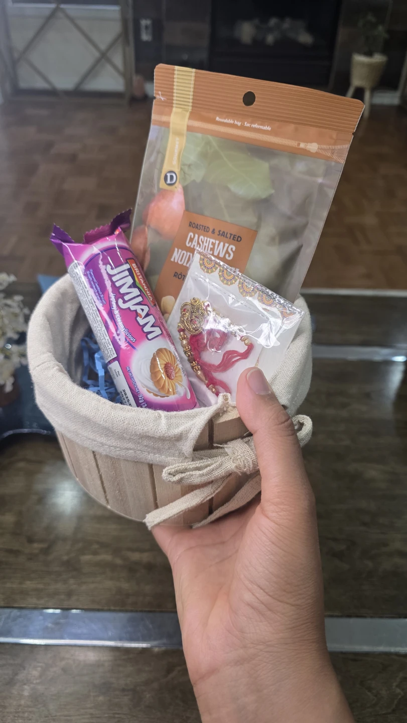 Rakhi Gift Basket with Cashews and Jim Jam - photo 2