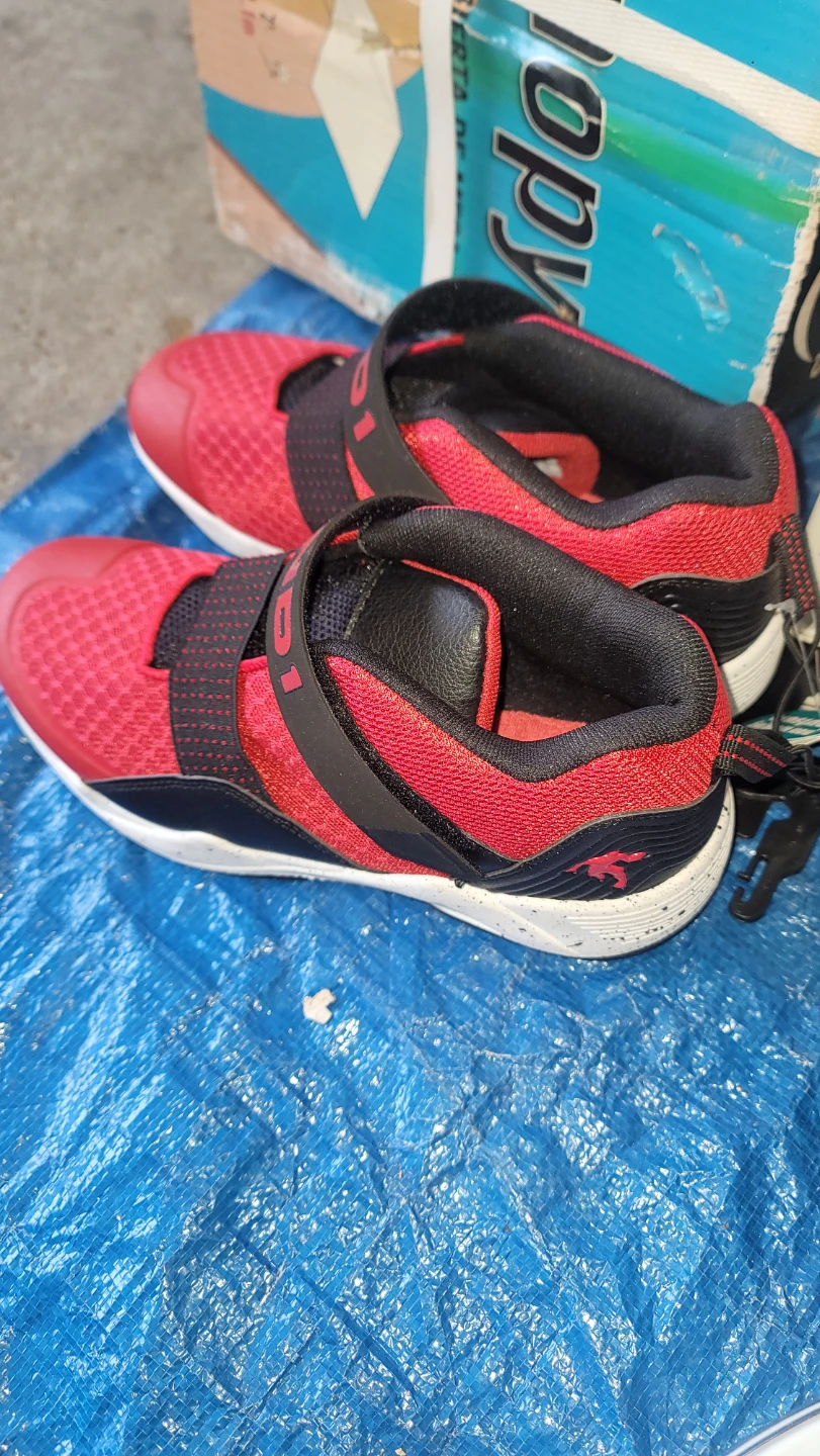 AND1 Red Basketball Shoes Size 6 - photo 2