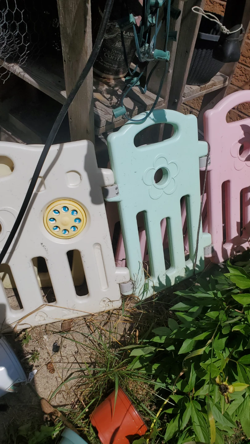 Plastic Play Yard Panels - photo 2
