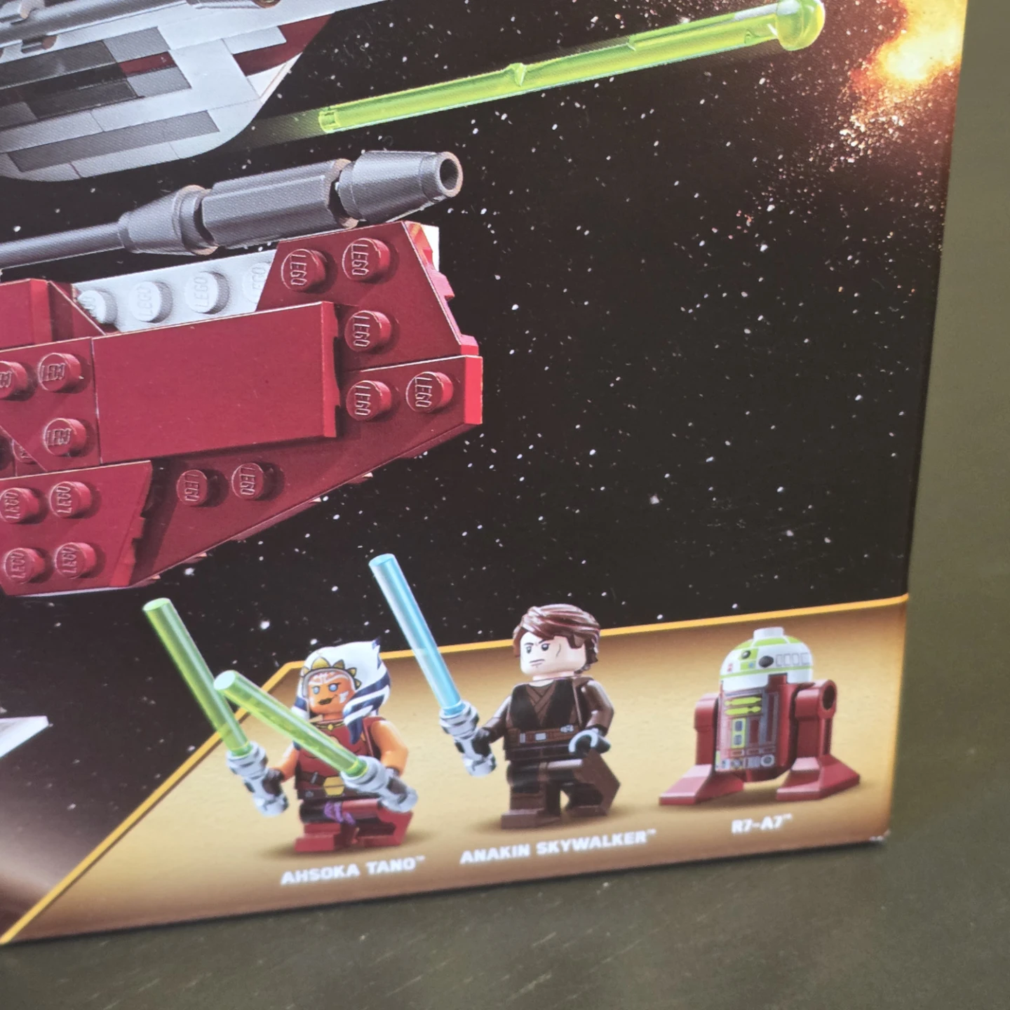 LEGO Star Wars Ahsoka's Jedi Interceptor Set 75401 - photo 2