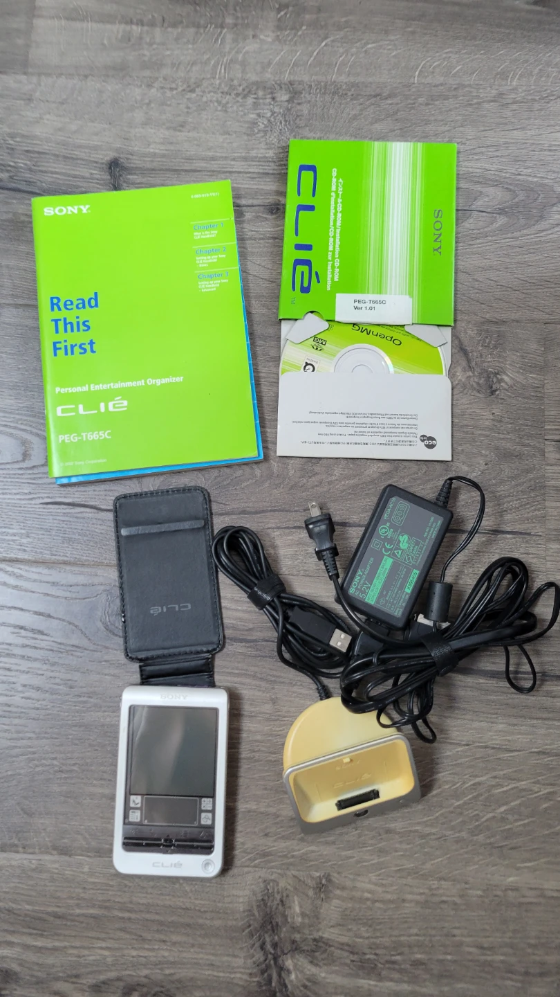 Sony CLIE PEG-T665C Personal Entertainment Organizer