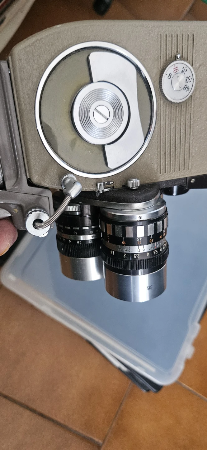 Sankyo 8-E Super 8 Film Camera - photo 2