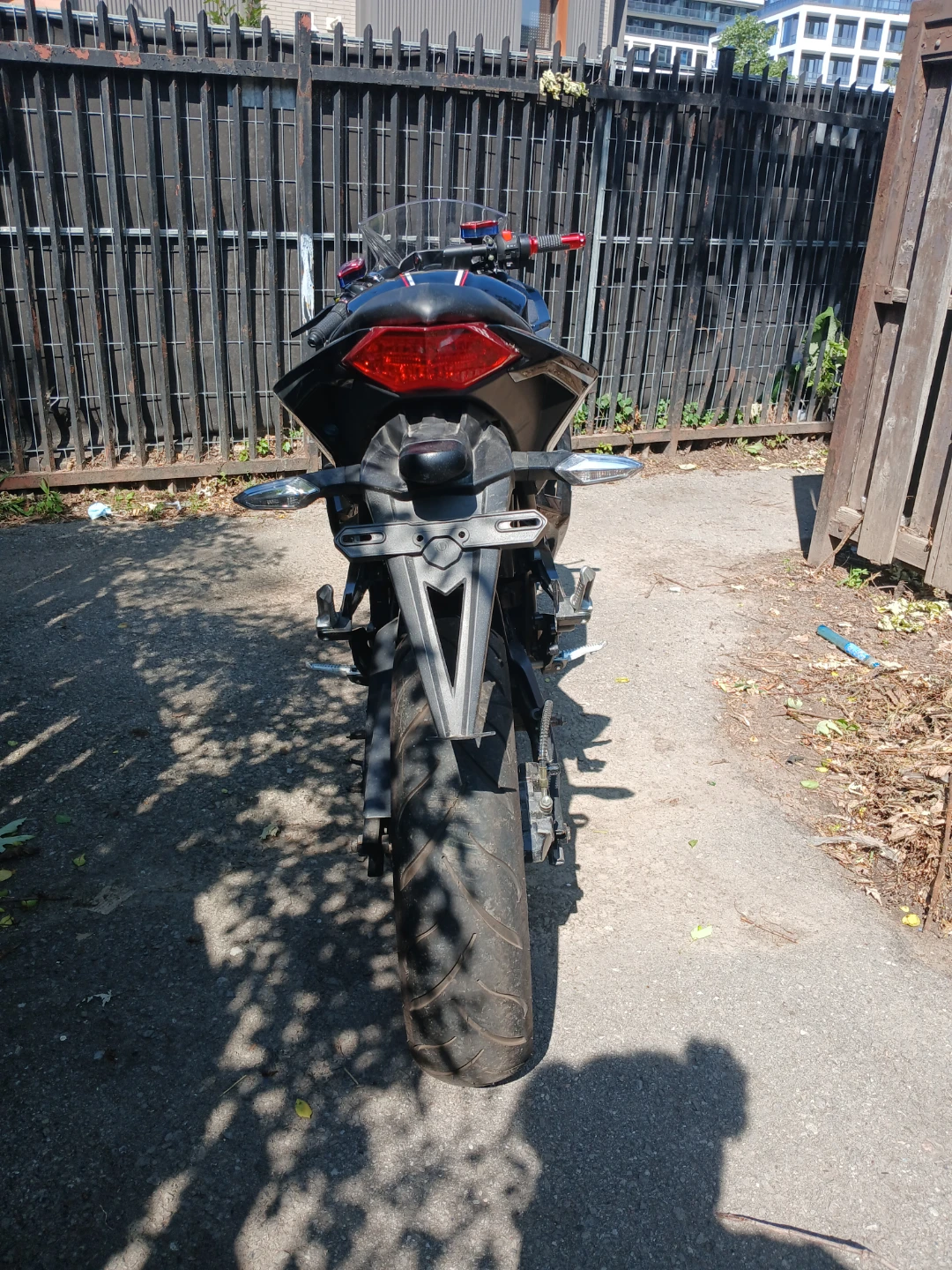 Electric motorcycle - photo 4
