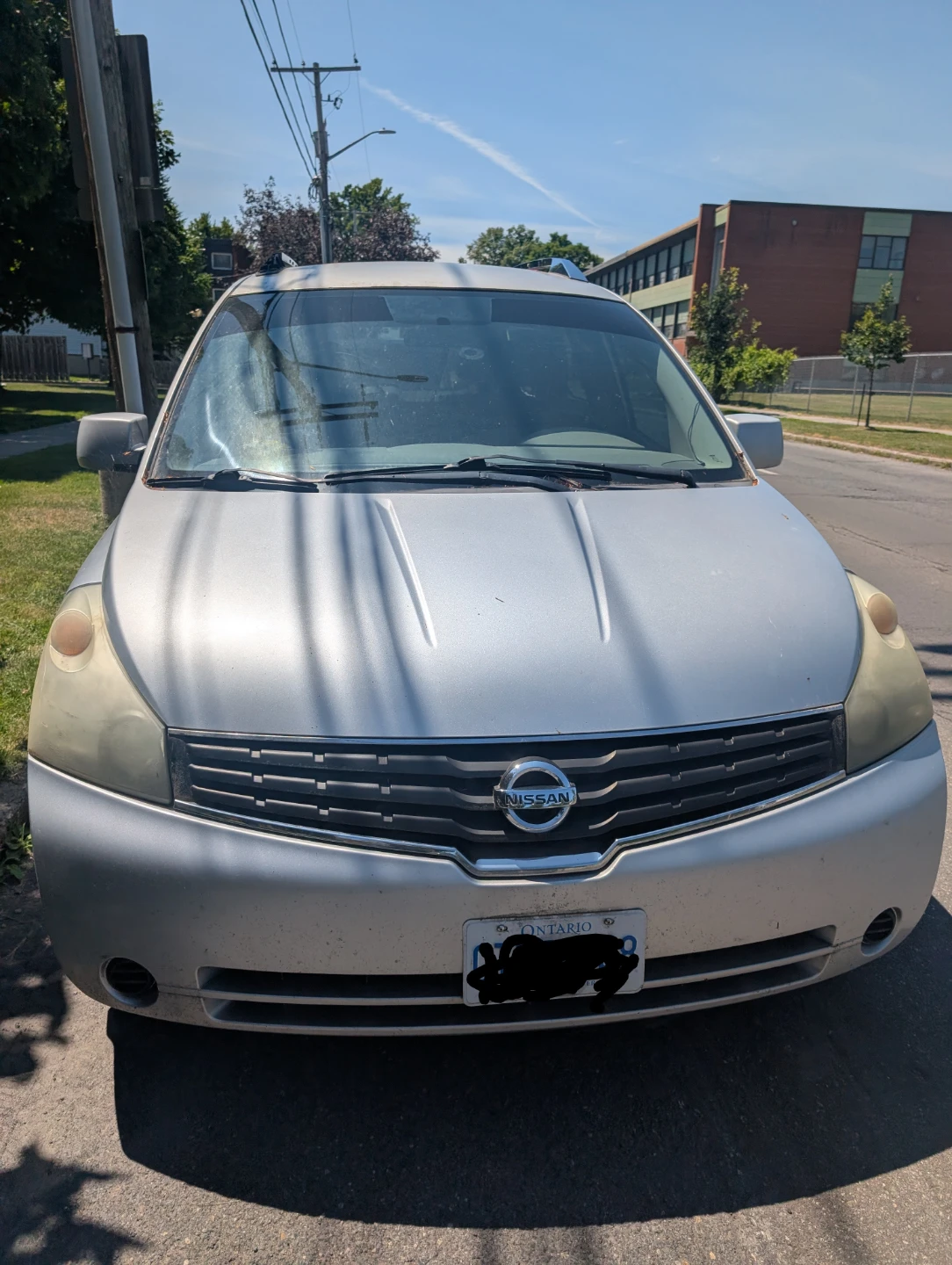 Nissan Quest Minivan - Silver