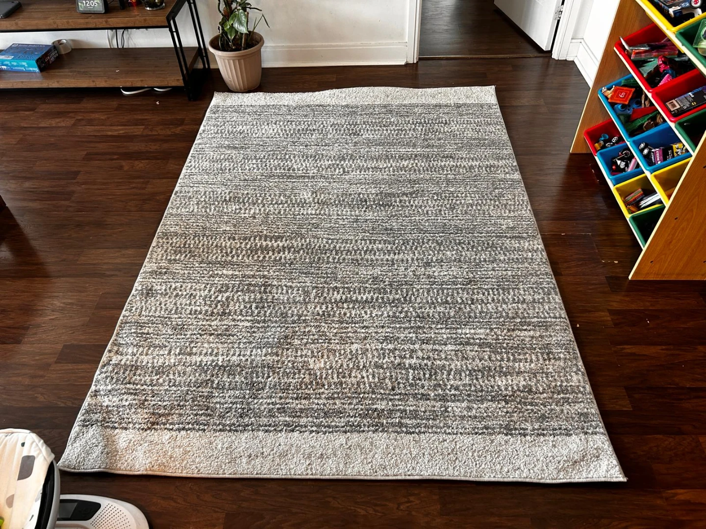 Modern Grey & Cream Area Rug – Excellent Condition (5' x 7') - photo 3