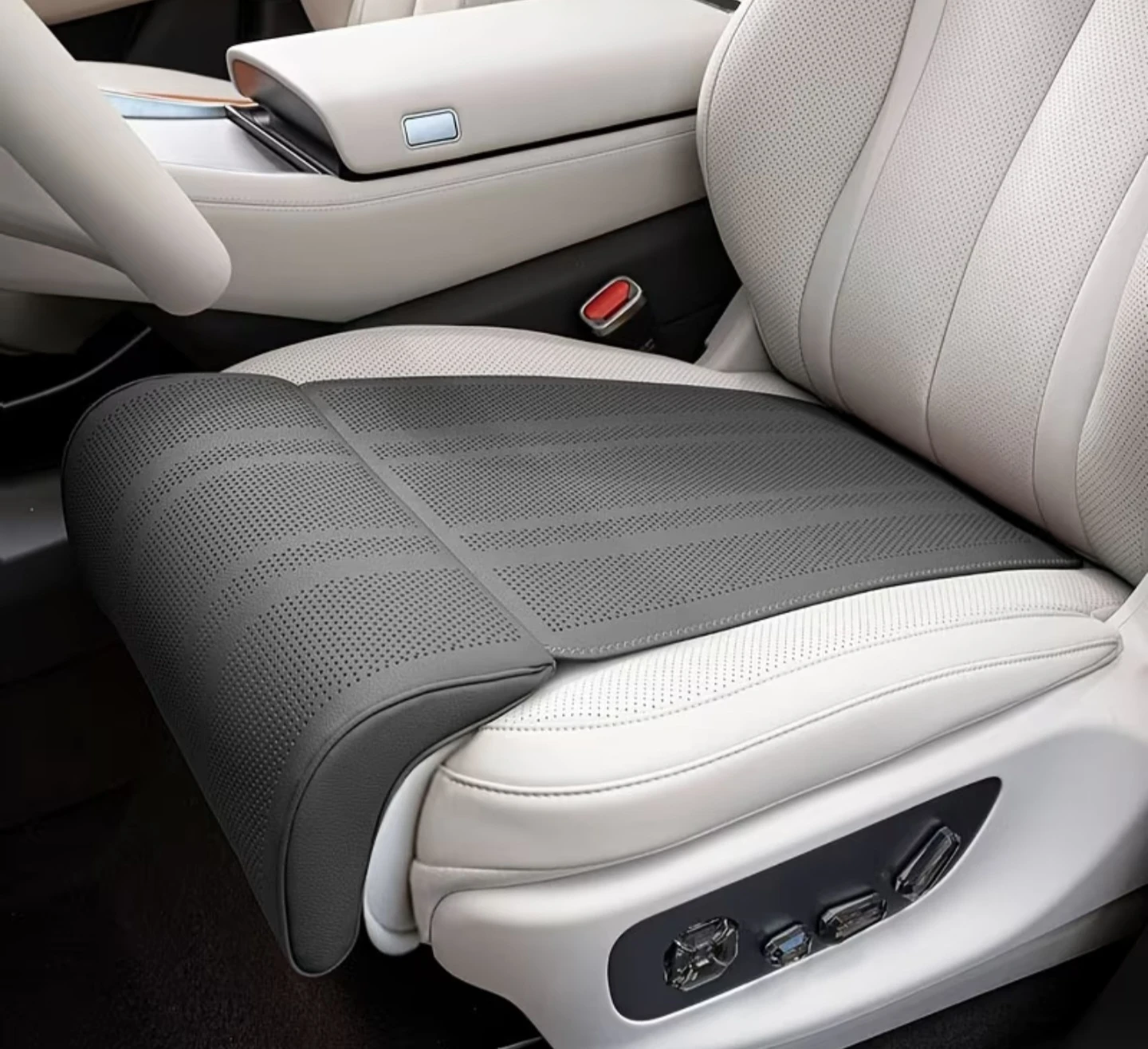 Car Seat thigh extension( BNIB)