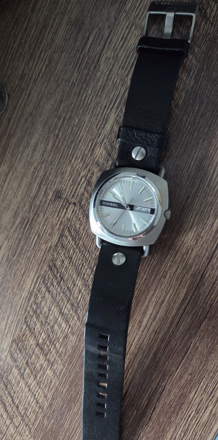 Diesel Men's Watch with Black Leather Strap - photo 4