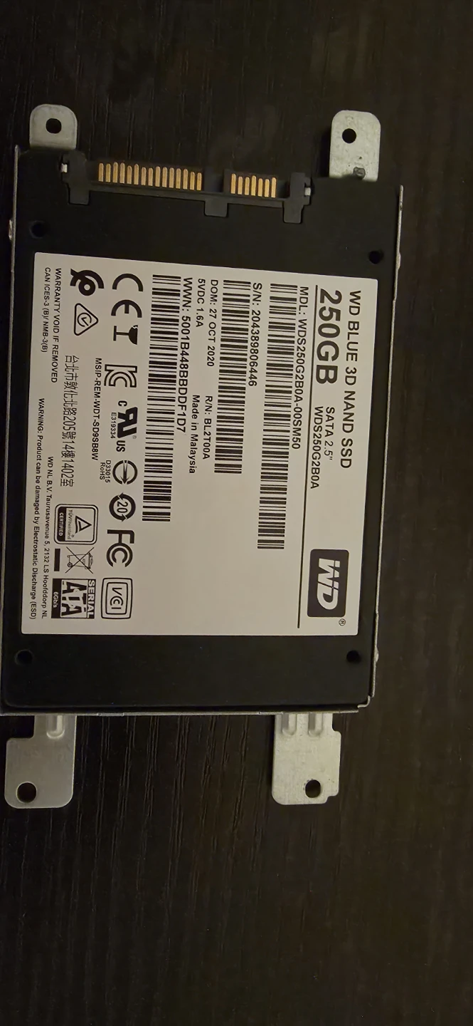 WD Blue 250GB SATA SSD - photo 2