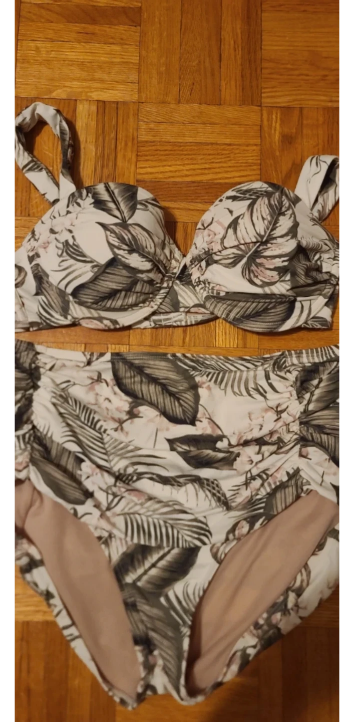 Aqua la Vie en Rose Bikini Set
