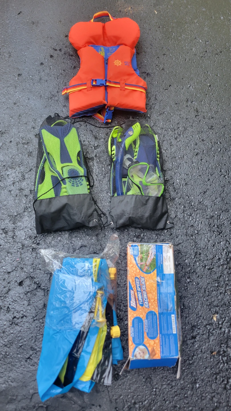 Racing Slides, snorkels,  lifejacket, - photo 2
