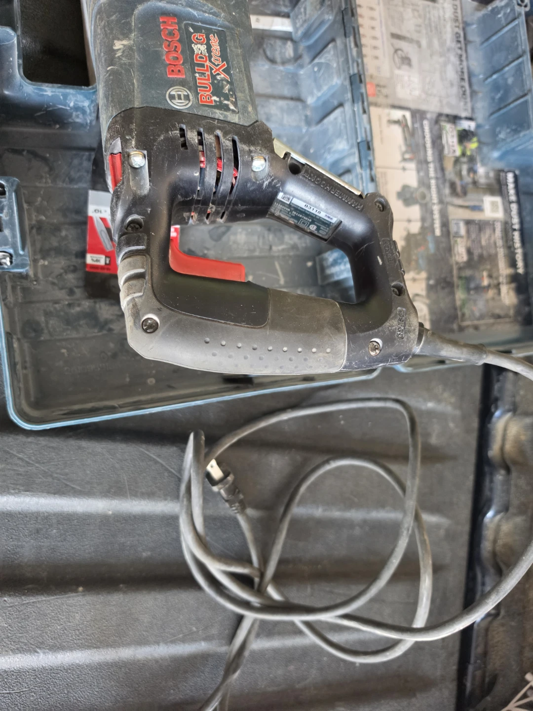 Bosch Bulldog Xtreme Rotary Hammer Drill - photo 4