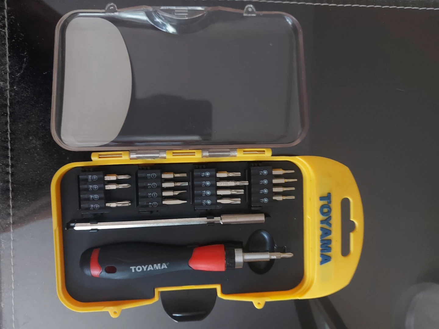 TOYAMA 18-Piece Screwdriver Set