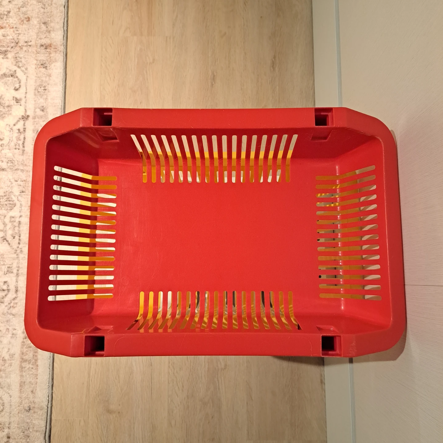 Set of 3 Stackable Plastic Baskets - Red, White, Yellow - photo 3