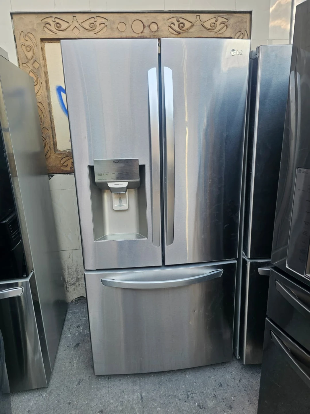 Lg 33in wide french door refrigerator
