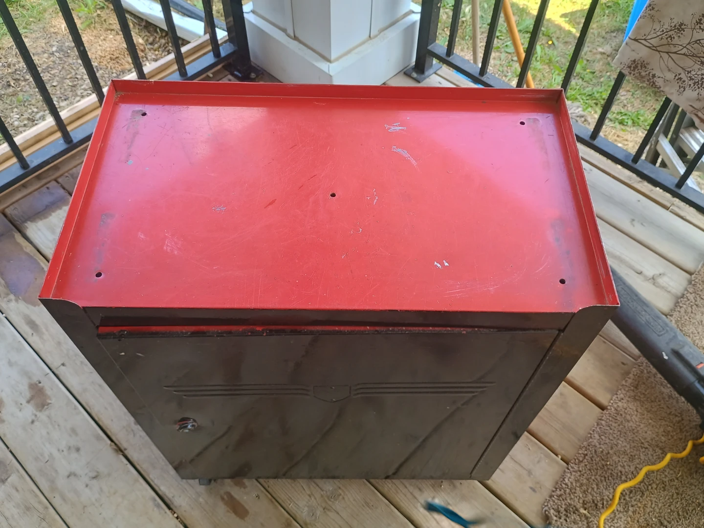 Red and Black Rolling tin Storage Cabinet - photo 3