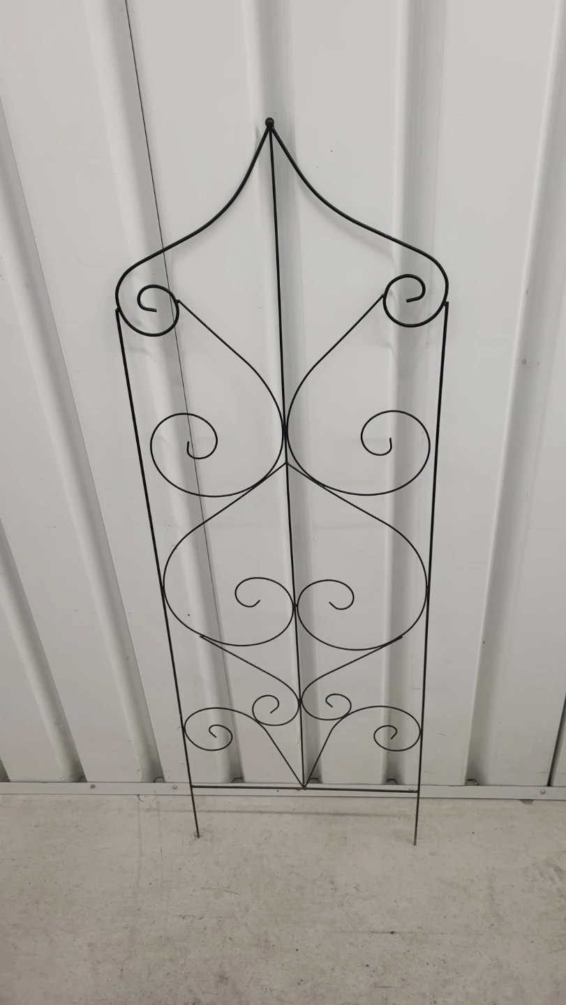 Black Metal Garden Trellis x 5 - photo 2