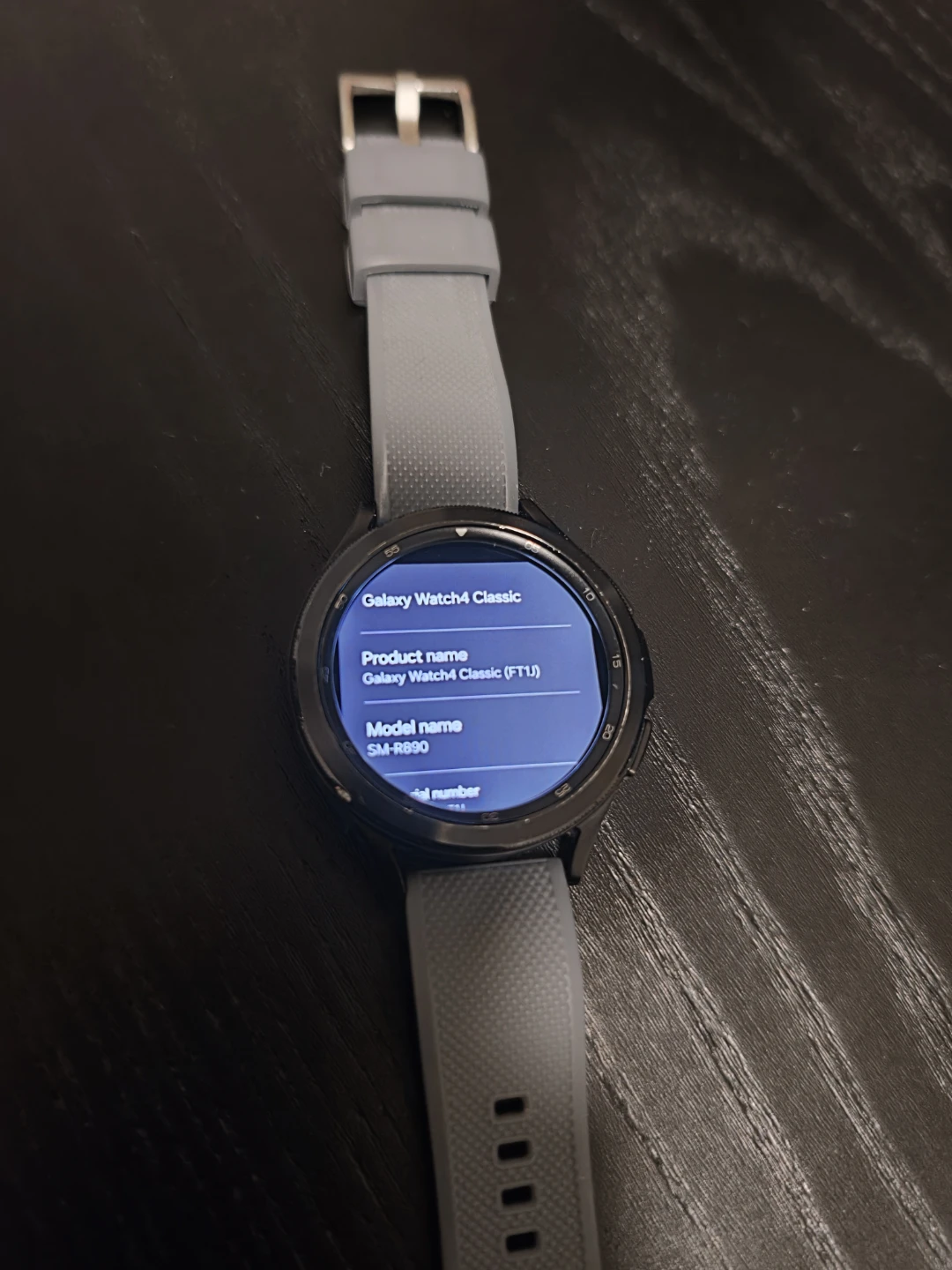 Samsung Galaxy Watch4 Classic, extra watch bands, charger - photo 2