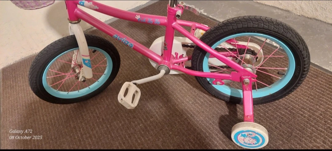 Avigo Pink Girls Bike with Basket - photo 2
