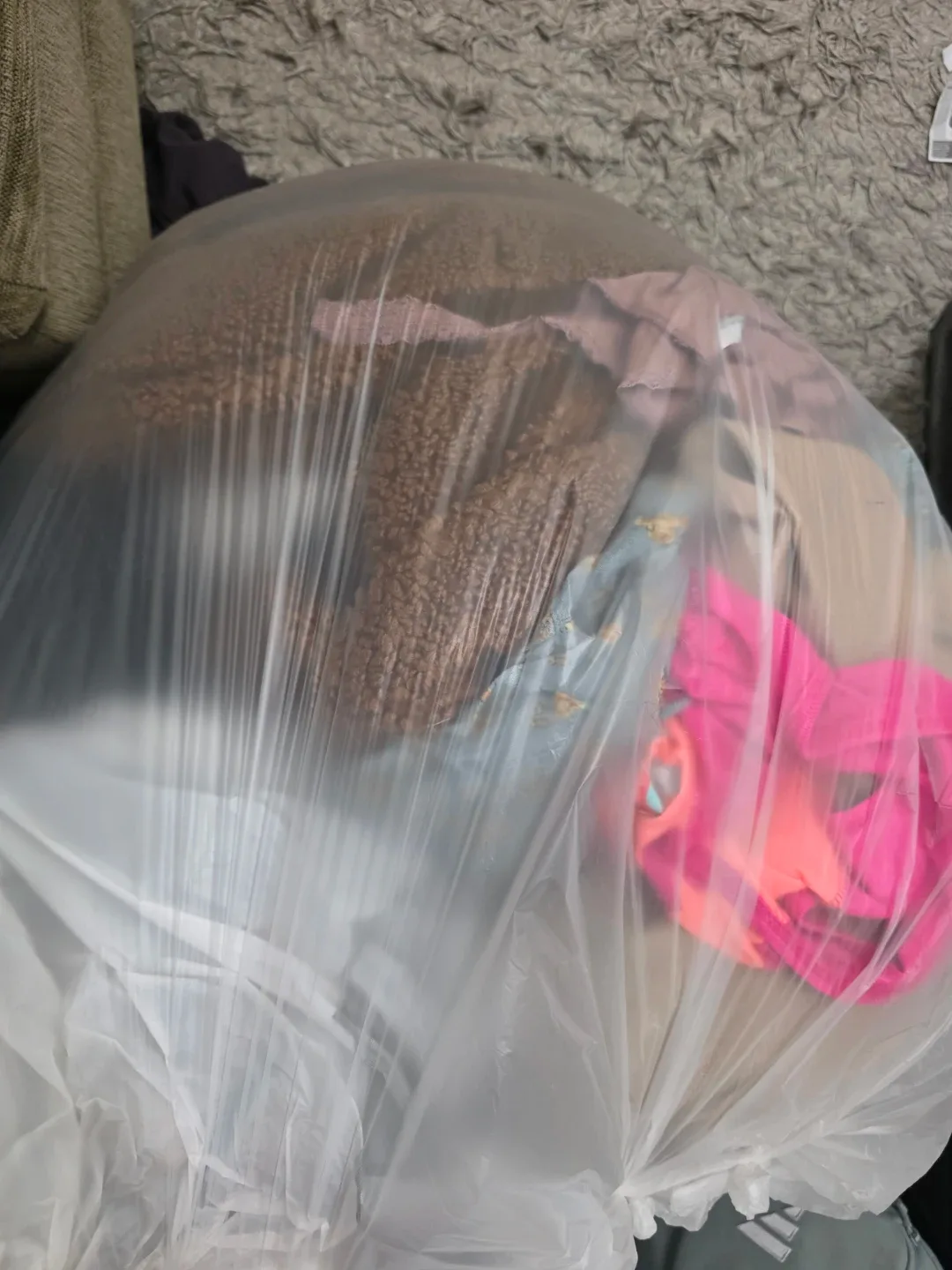 Bag of assorted women's clothing and accessories - photo 3