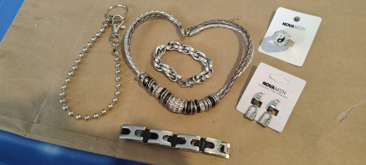 Silver and Black Jewelry Set - photo 3