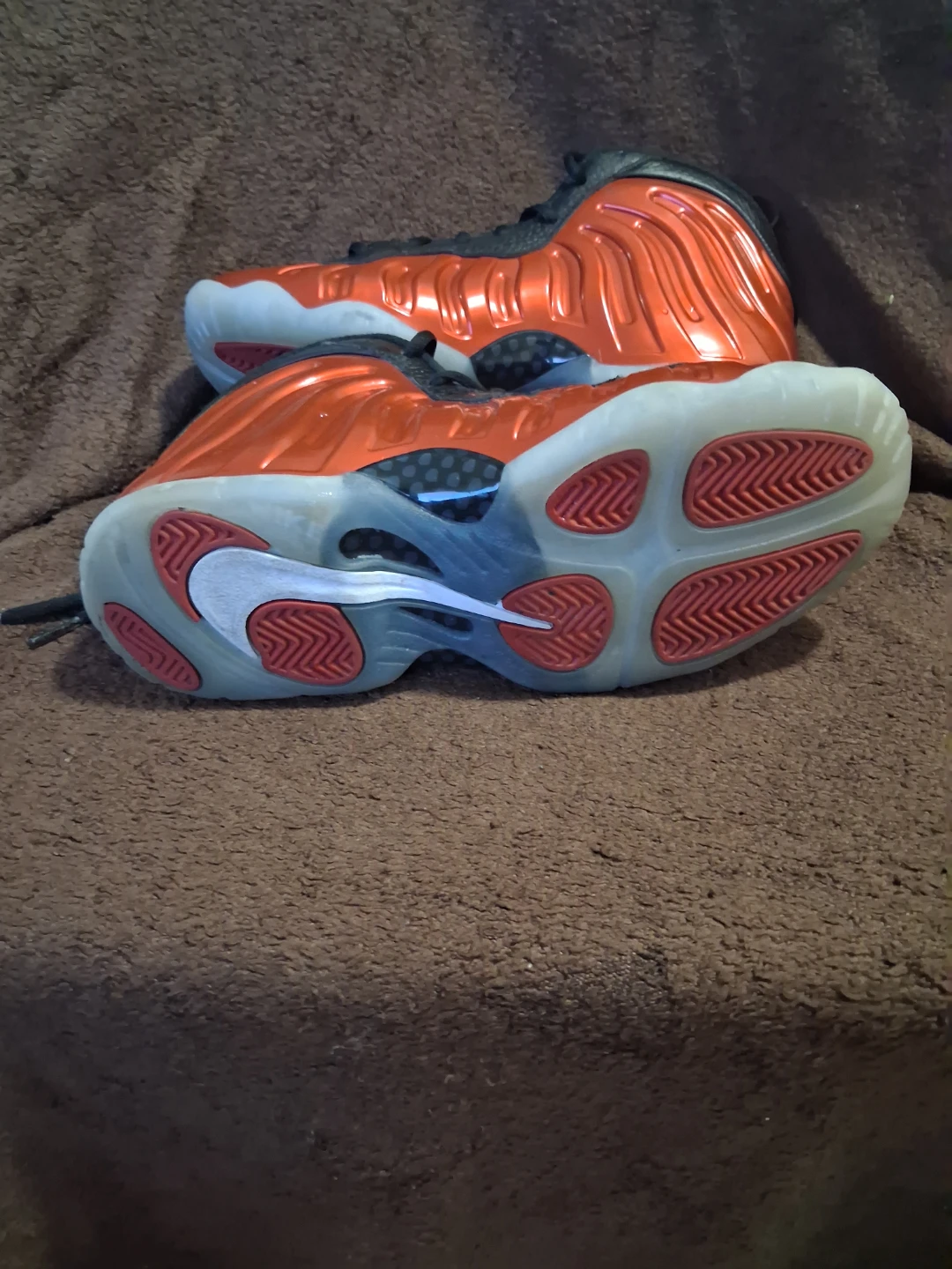 Nike foamposite one metallic red size 6y - photo 4