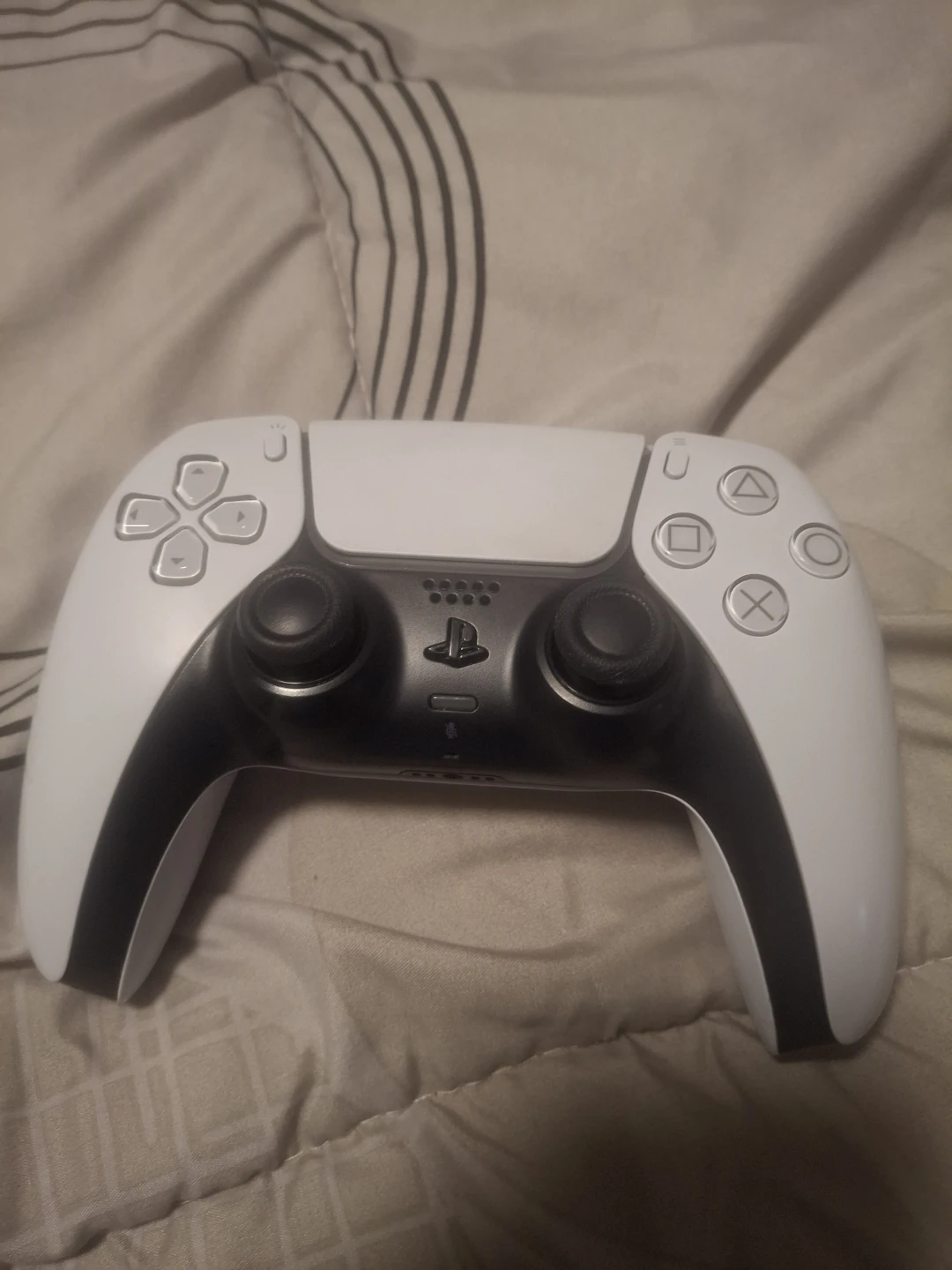 PlayStation 5 Console with FC 24 Game - photo 3