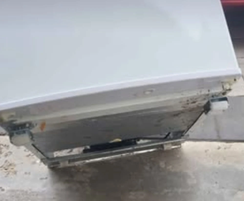 White Freezer - 55" H x 22" W - photo 3