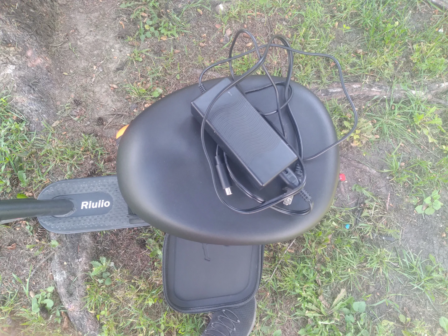 Riuiio Electric Scooter with Seat - photo 5