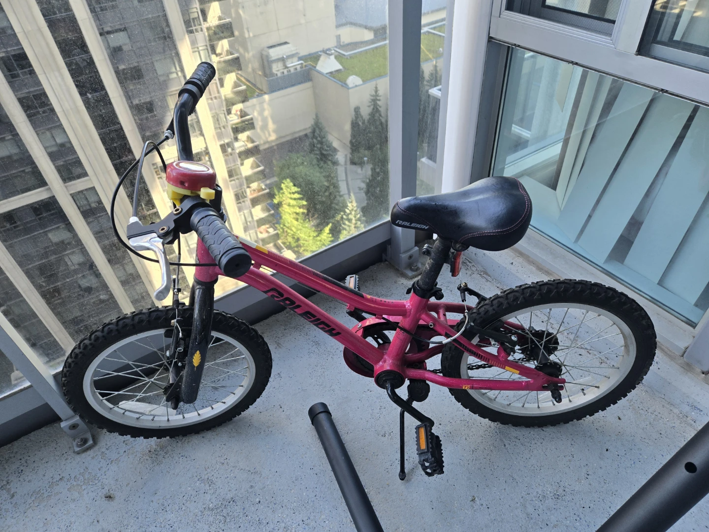 Pink Raleigh Kids Bike - photo 4