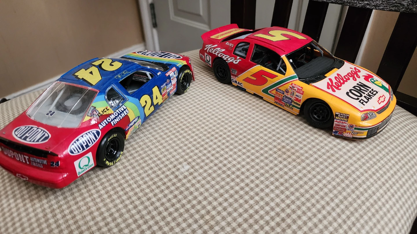 Revell model kits x2, paint brushes,glue included. - photo 2