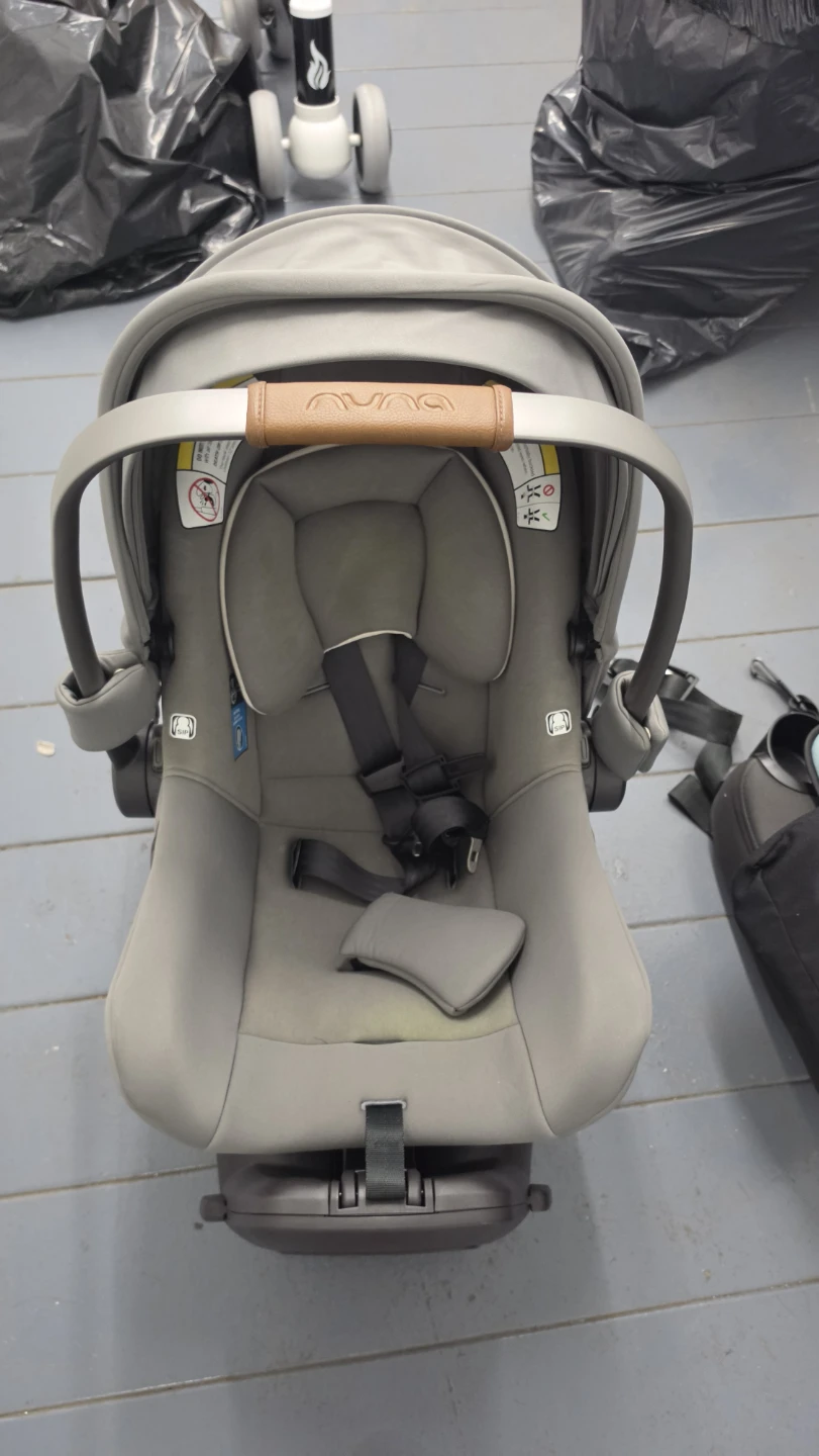 Nuna Pipa Lite RX Infant Car Seat with Base