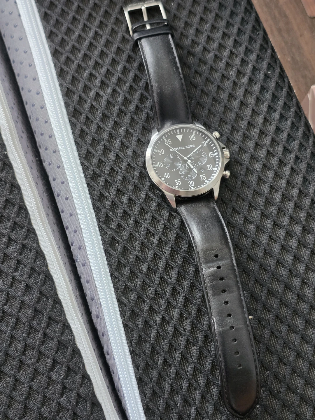 Michael Kors Watch with Black Leather Strap - photo 4