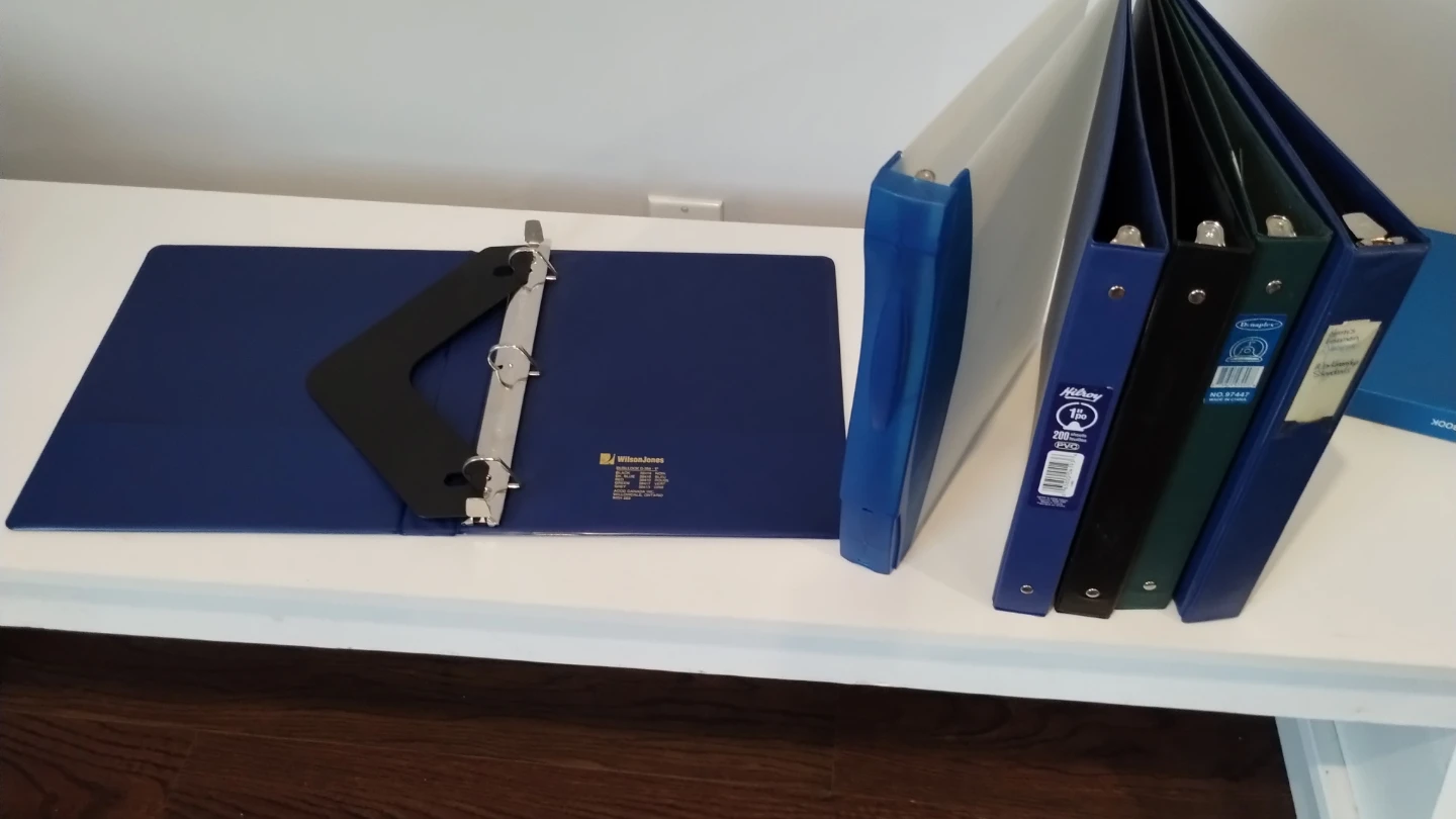 Assorted Ring Binders - photo 3