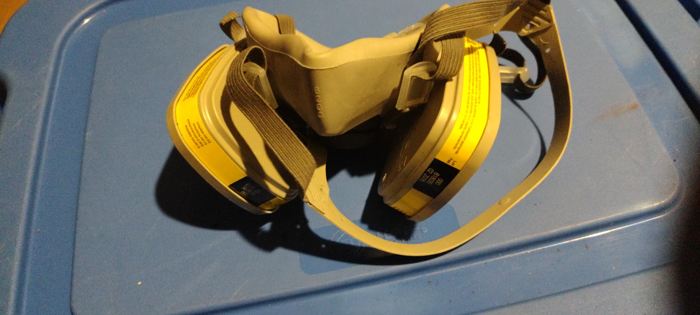 3M Respirator Mask with Organic Vapor Cartridges - photo 4