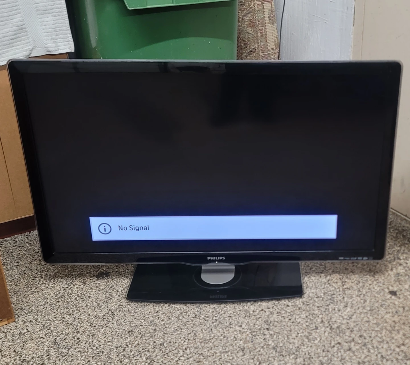 Philips 47" LED TV - photo 2