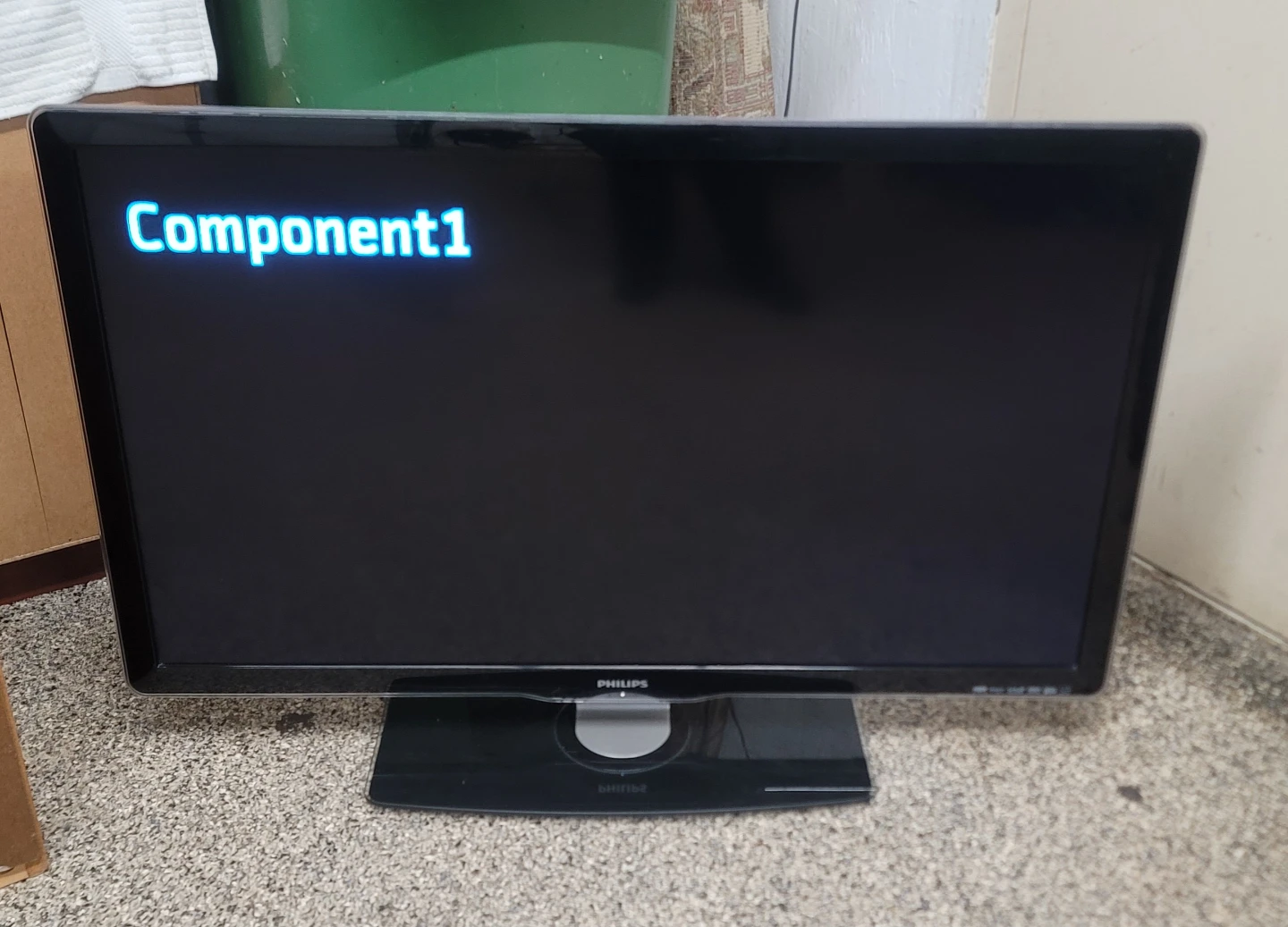 Philips 47" LED TV - photo 3