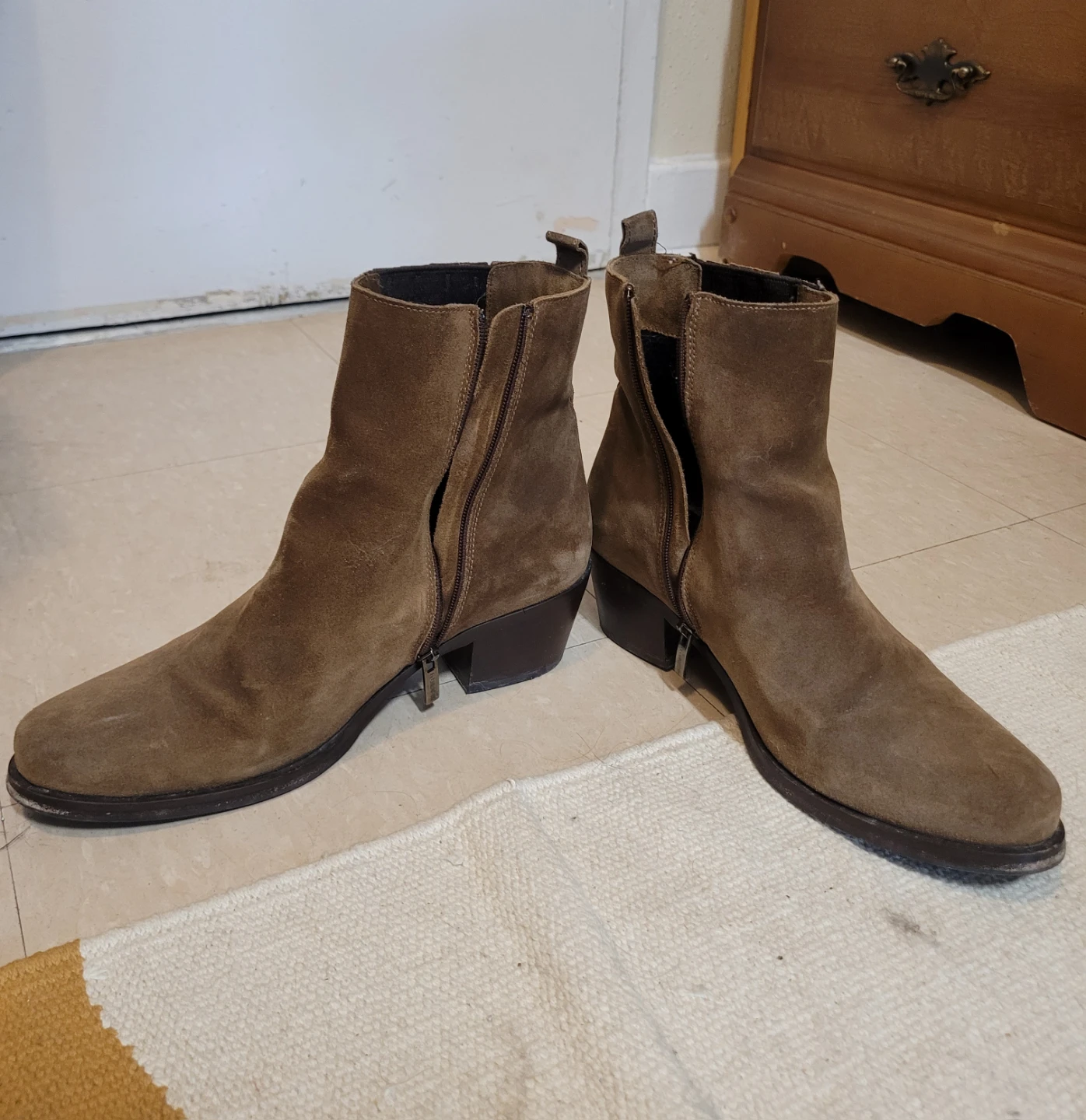 Pretty Brown Suede Ankle Boots - photo 2